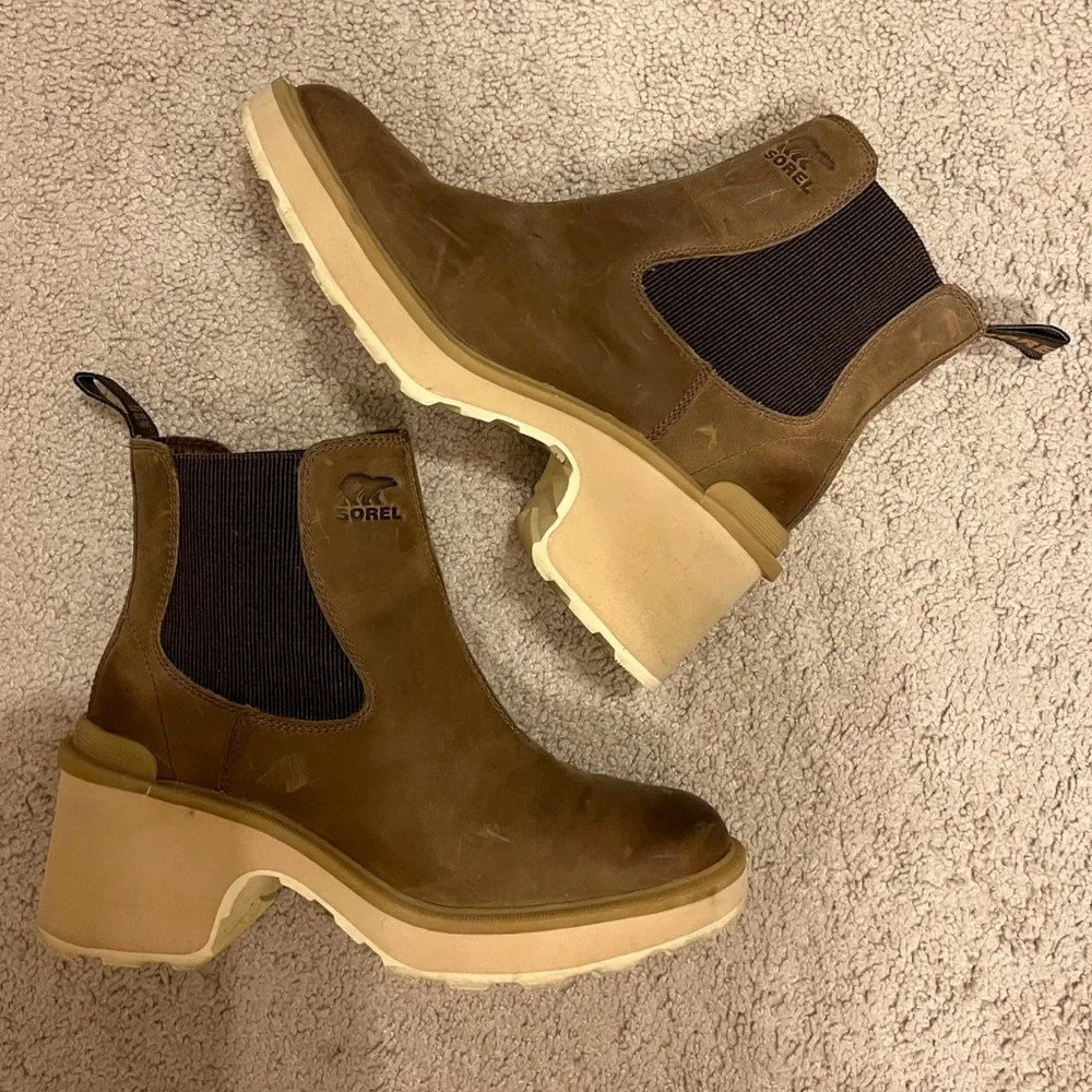 Sorel Hi-Line Heel Chelsea Boots - Picture 6 of 8